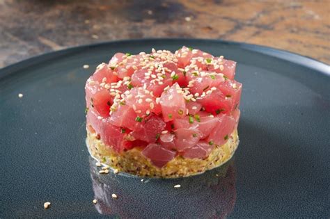 tartare di tonno cannavacciuolo.